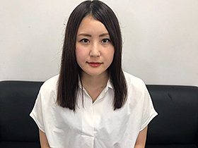 素人娘の全裸図鑑10 今時の女の子13名が恥らいながら脱衣していく様子をじっくり撮影した、変態紳士のためのヘアヌードコレクション　サンプル画像09